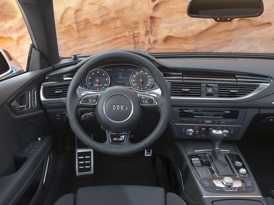 Торпедо Audi RS7 Sportback 2013 года  (NA) (фото 8 из 14)